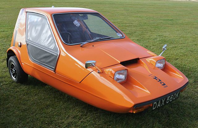 Man Buys Vintage Car With His Lottery Winnings - A Bond Bug!