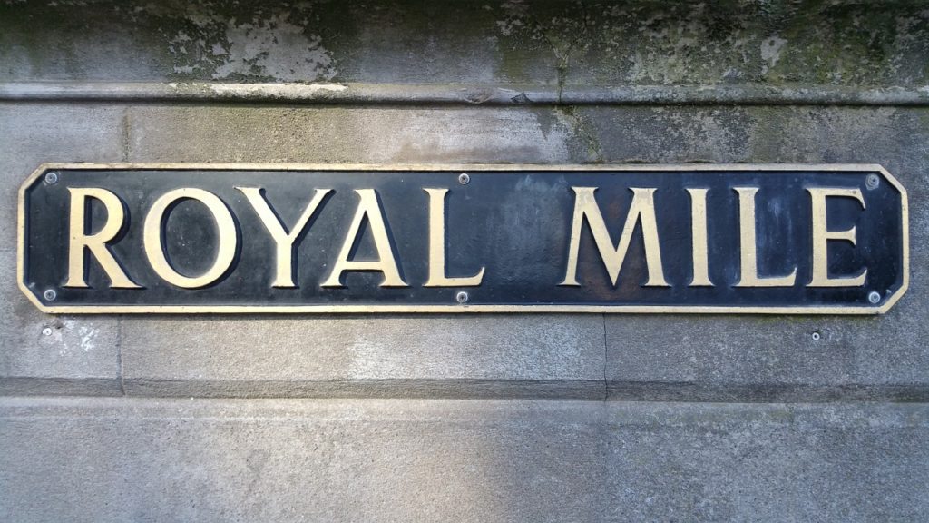 Scottish Heritage Lottery akan membantu National Trust Scotland merenovasi beberapa bangunan penting Royal Mile